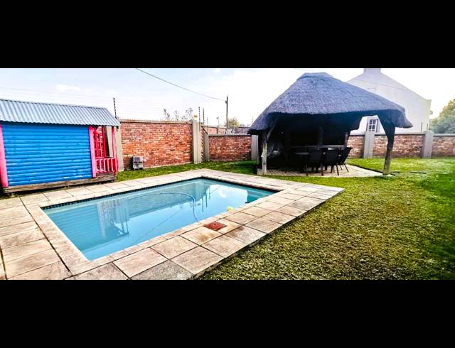 3 BEDROOM HOUSE FOR SALE IN DALPARK EXT 1